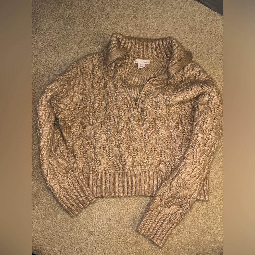 Tan cropped quarter zip sweater fits medium